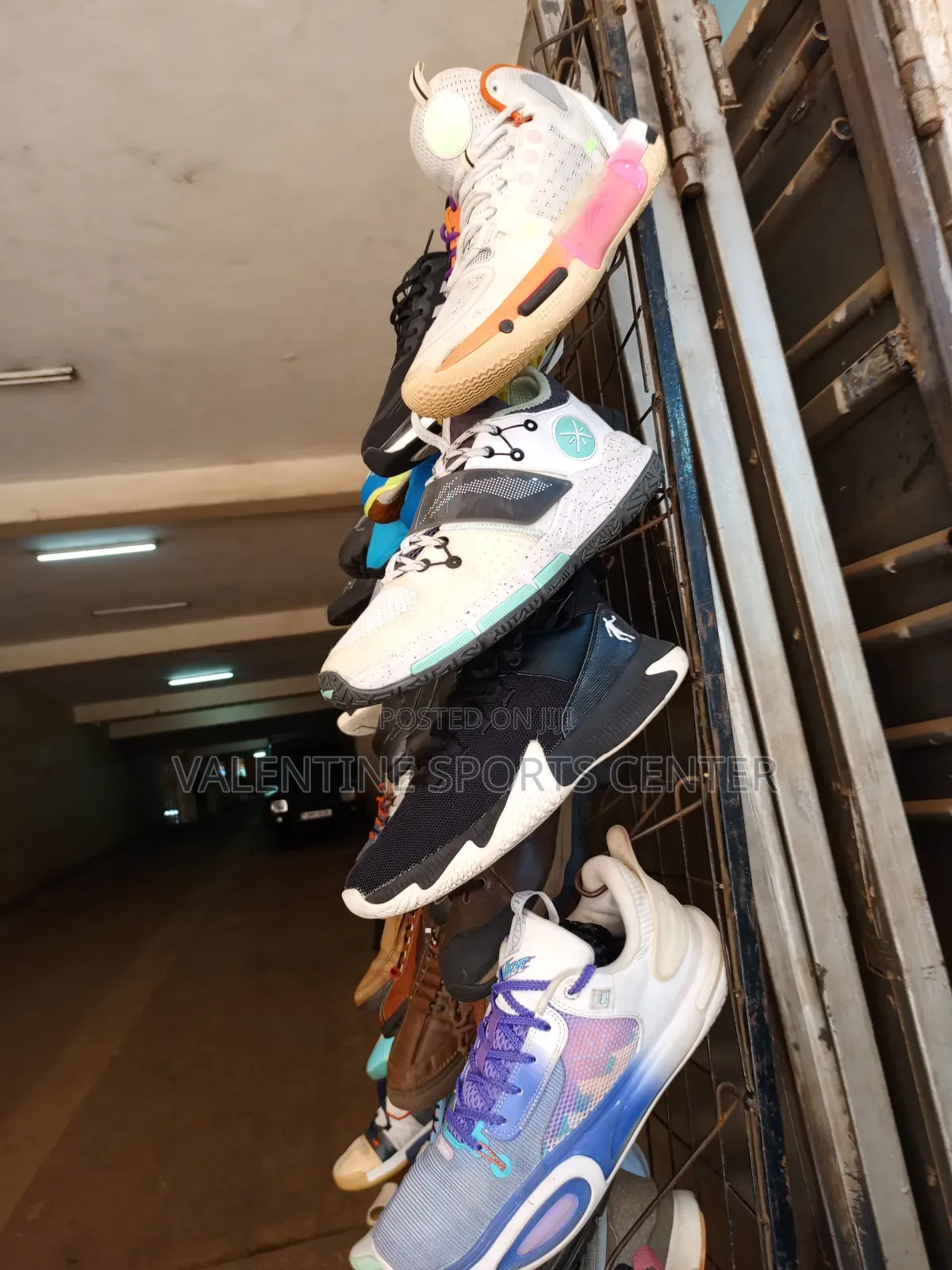 Basketball Show Second Hands Original Material