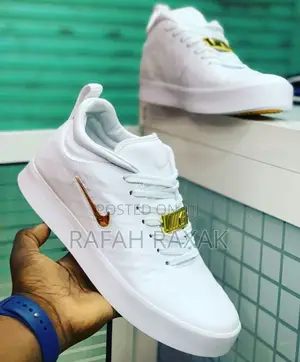 Men’S Classic White/Gold Nike Tiempo Vetta 17 Sneakers