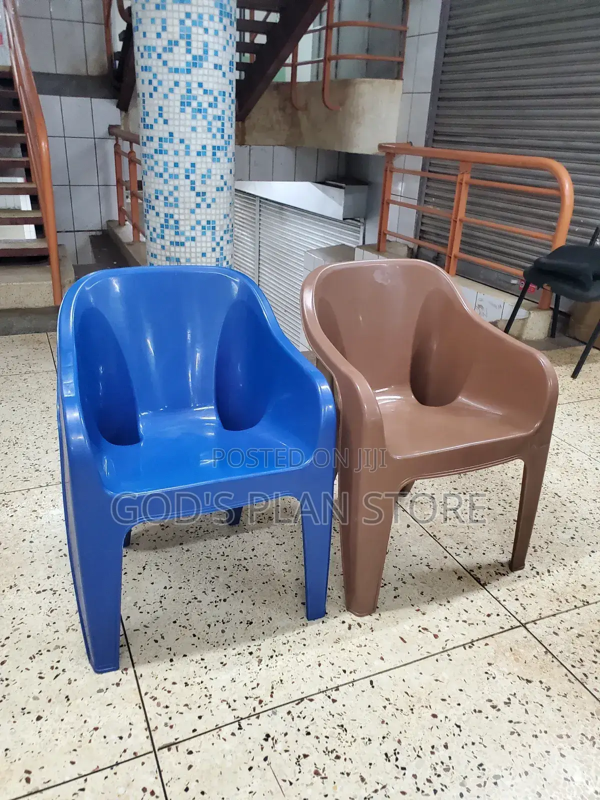 Plastic Chairs Plastic Chairs (Blue/Brown)