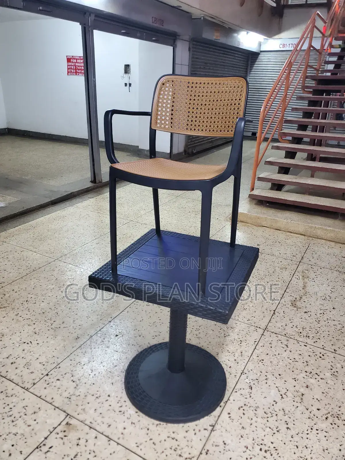 Checked Reading Plastic Table and Chair Black