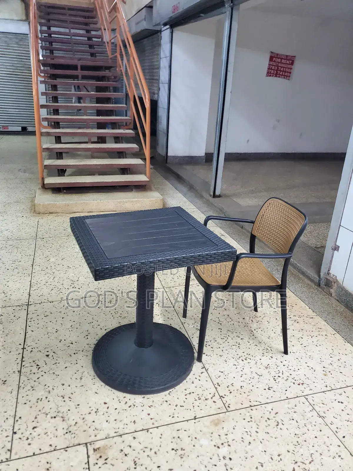 Checked Reading Plastic Table and Chair Black