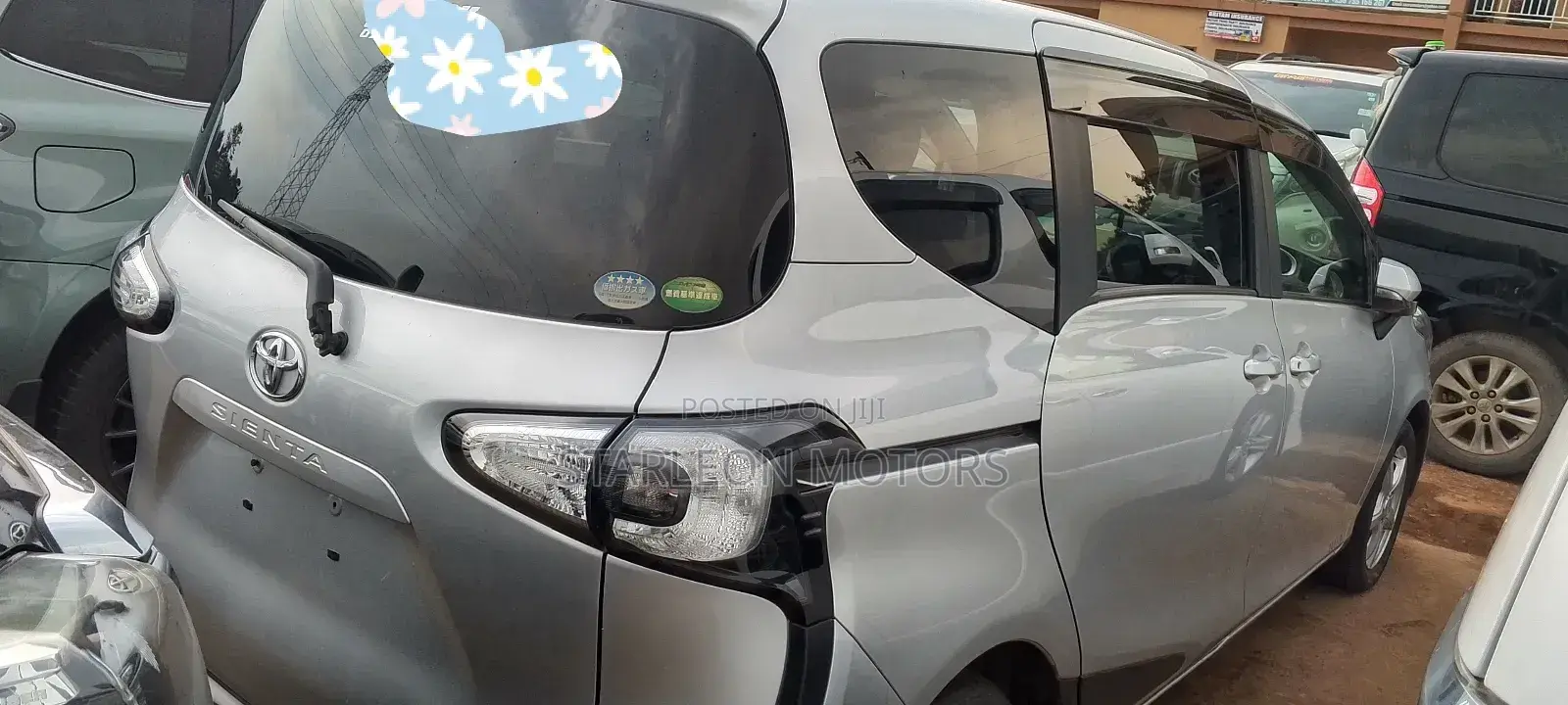 Toyota Sienta 2017 Silver