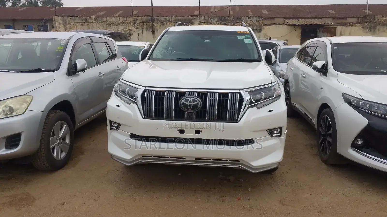 Toyota Land Cruiser 2017 White
