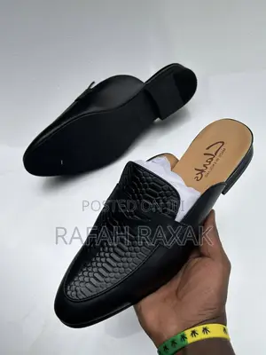 Original Men’S Super Classic Black Clarks Mules Half Shoes