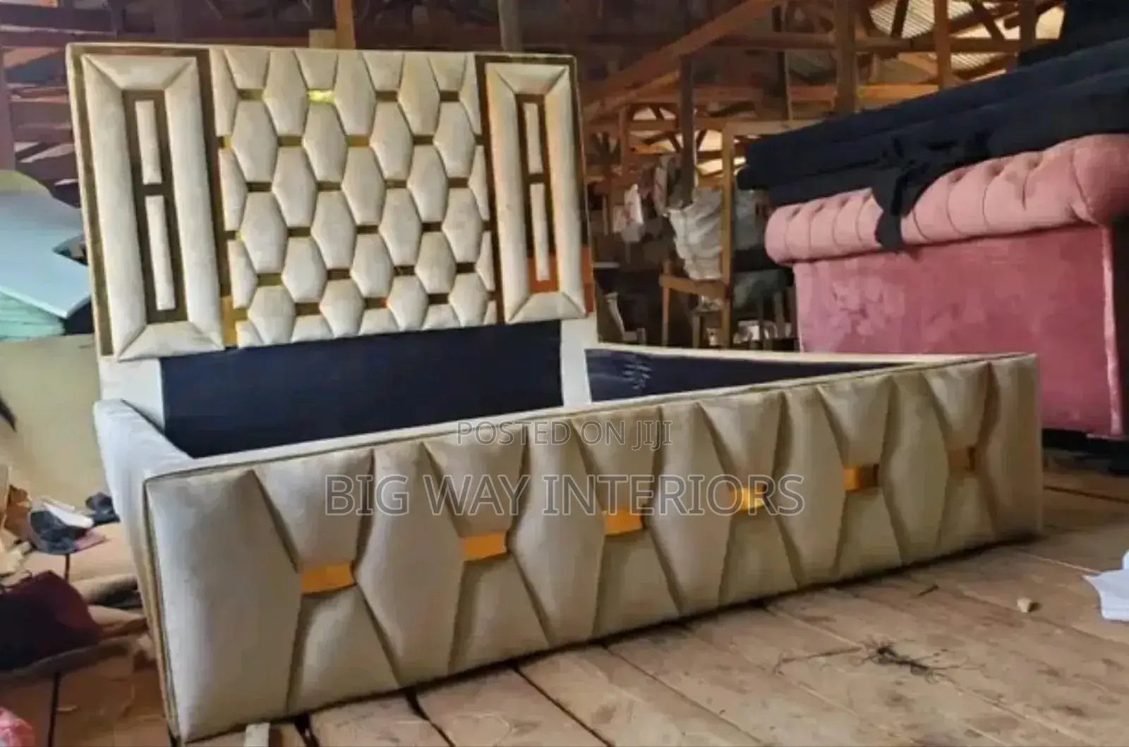 Upholstery Geometric 5by6 Bed