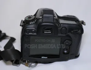 Nikon D7100 With 35mm Lens