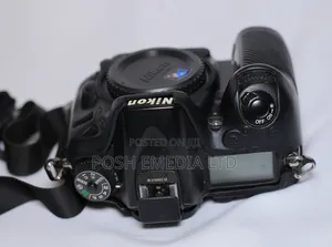 Nikon D7100 With 35mm Lens