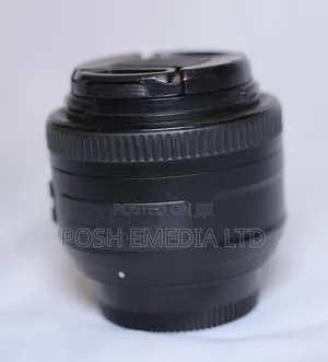 Nikon D7100 With 35mm Lens