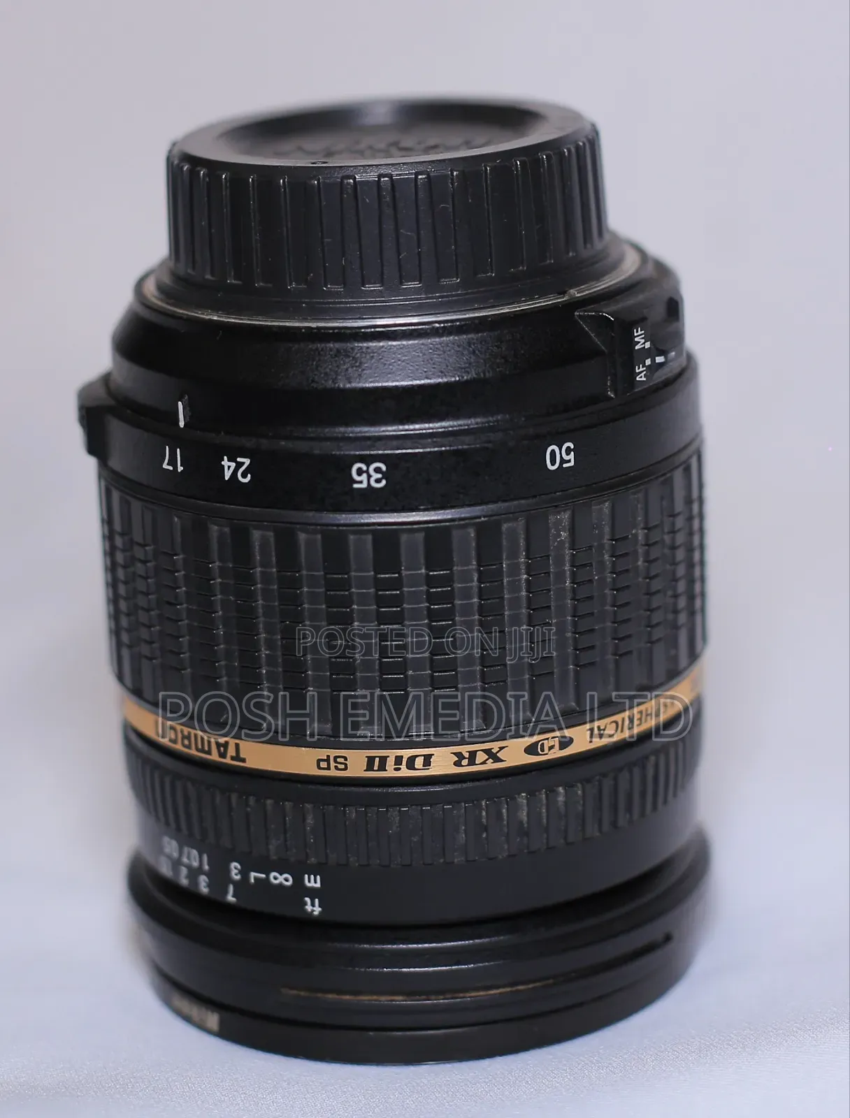 Nikon D7100 With 35mm Lens