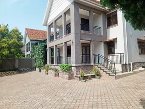 5bdrm Duplex in Kololo Property, Central Division for rent