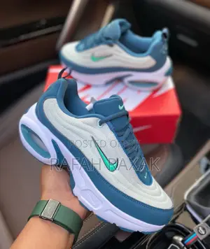 Original Classic Nike Air Max Portal Sneakers