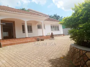 4bdrm Bungalow in Kololo Property, Central Division for rent