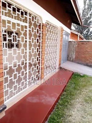 3bdrm Bungalow in Kololo Property, Central Division for rent