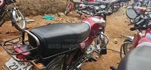 Bajaj Boxer 2024 Red