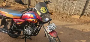 Bajaj Boxer 125 2024 Red