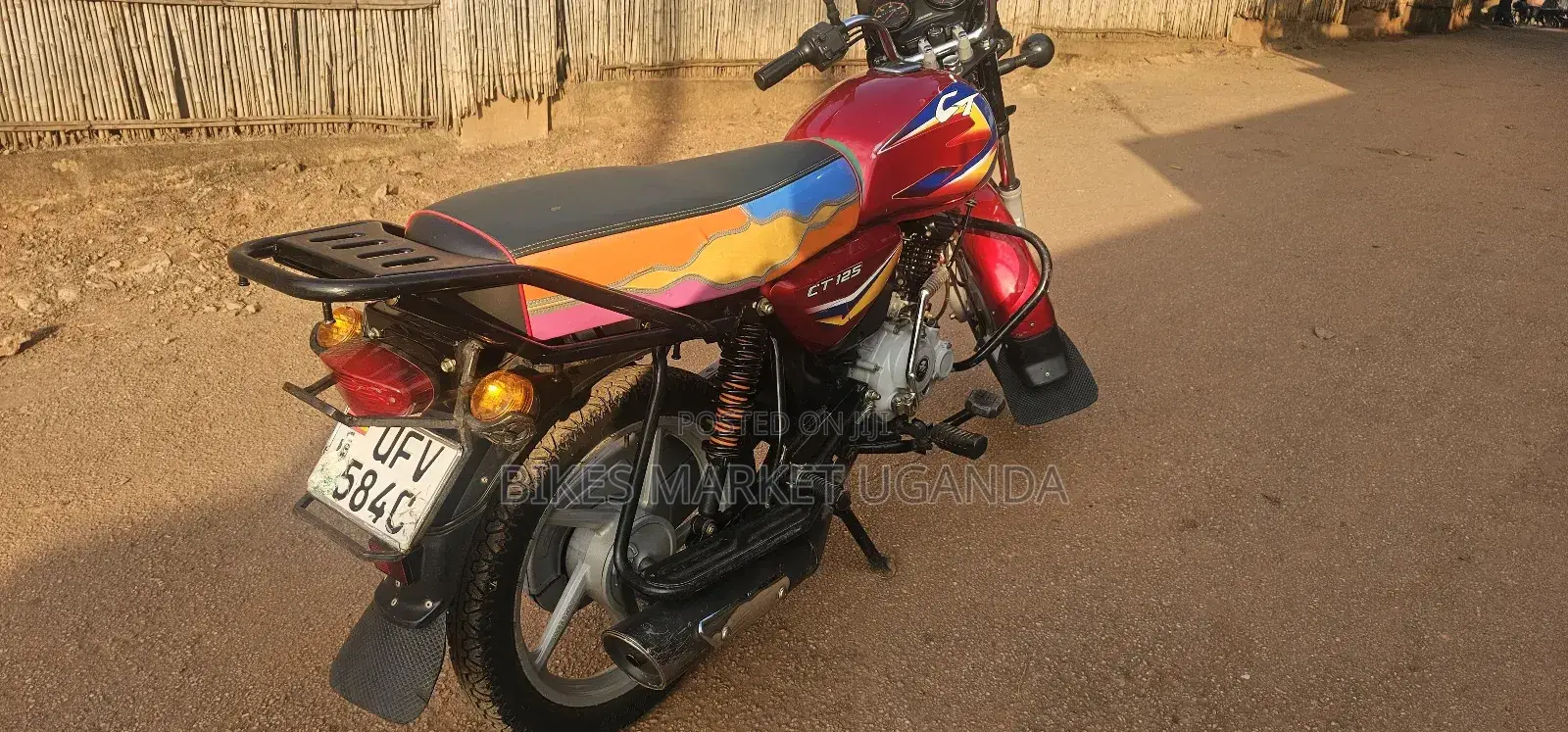 Bajaj Boxer 125 2024 Red