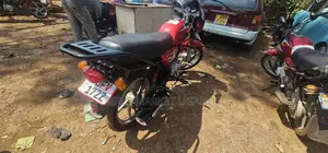 Bajaj Boxer 125 2024 Red