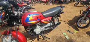 Bajaj Boxer 125 2024 Red