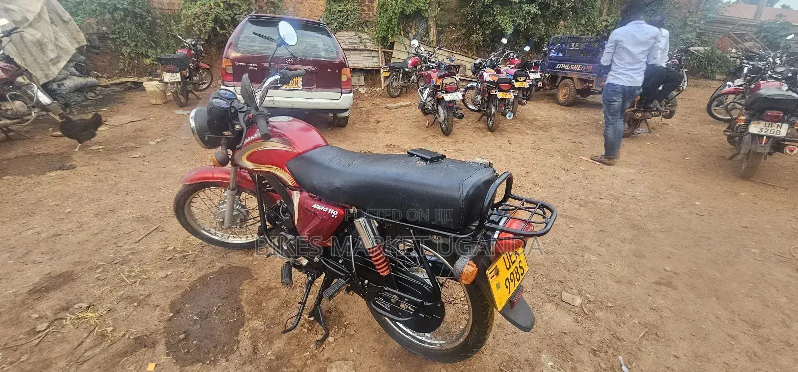 Mahindra Centuro 2018 Red