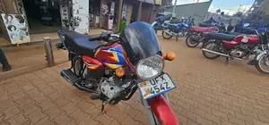 Bajaj Boxer 125 2024 Red