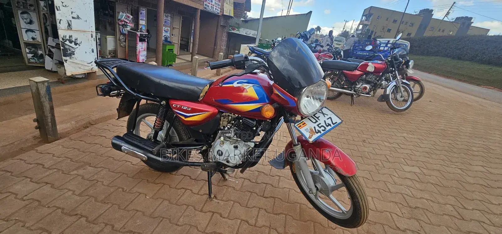 Bajaj Boxer 125 2024 Red