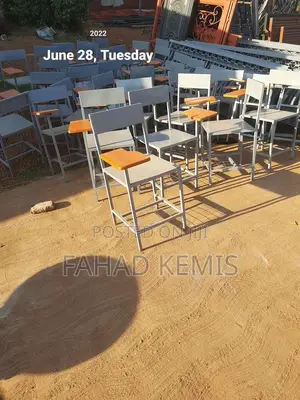 Chairs With Arms