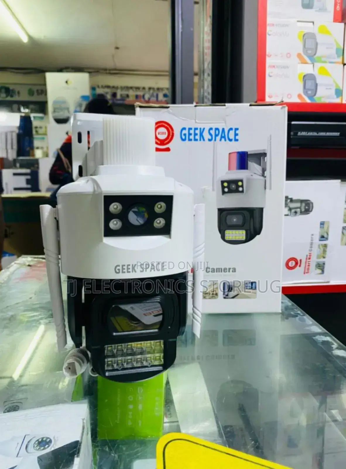 4g Camera 
Has a Siren 
Dual Lens