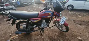 Bajaj Boxer 150 UG 2023 Red