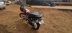 Bajaj Boxer 125 2024 Red