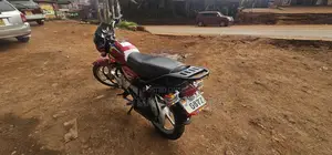 Bajaj Boxer 125 2024 Red