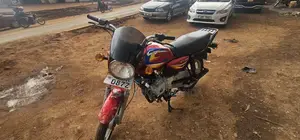Bajaj Boxer 125 2024 Red
