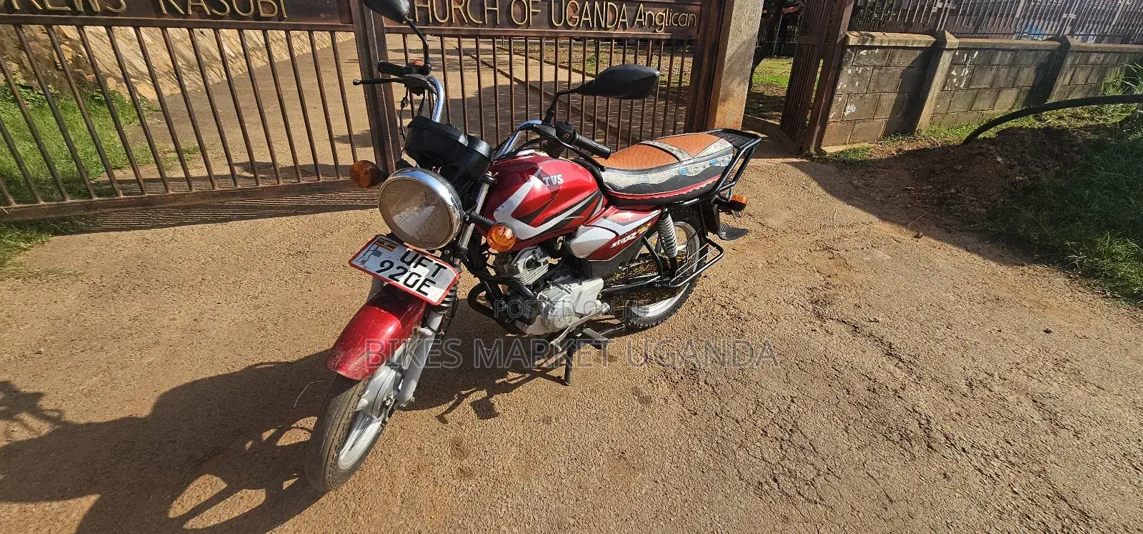 TVS HLX 125 2023 Red