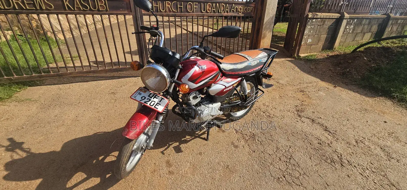 TVS HLX 125 2023 Red