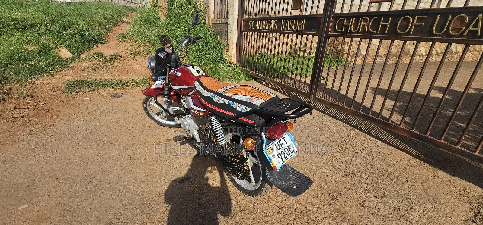 TVS HLX 125 2023 Red
