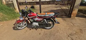 TVS HLX 125 2023 Red