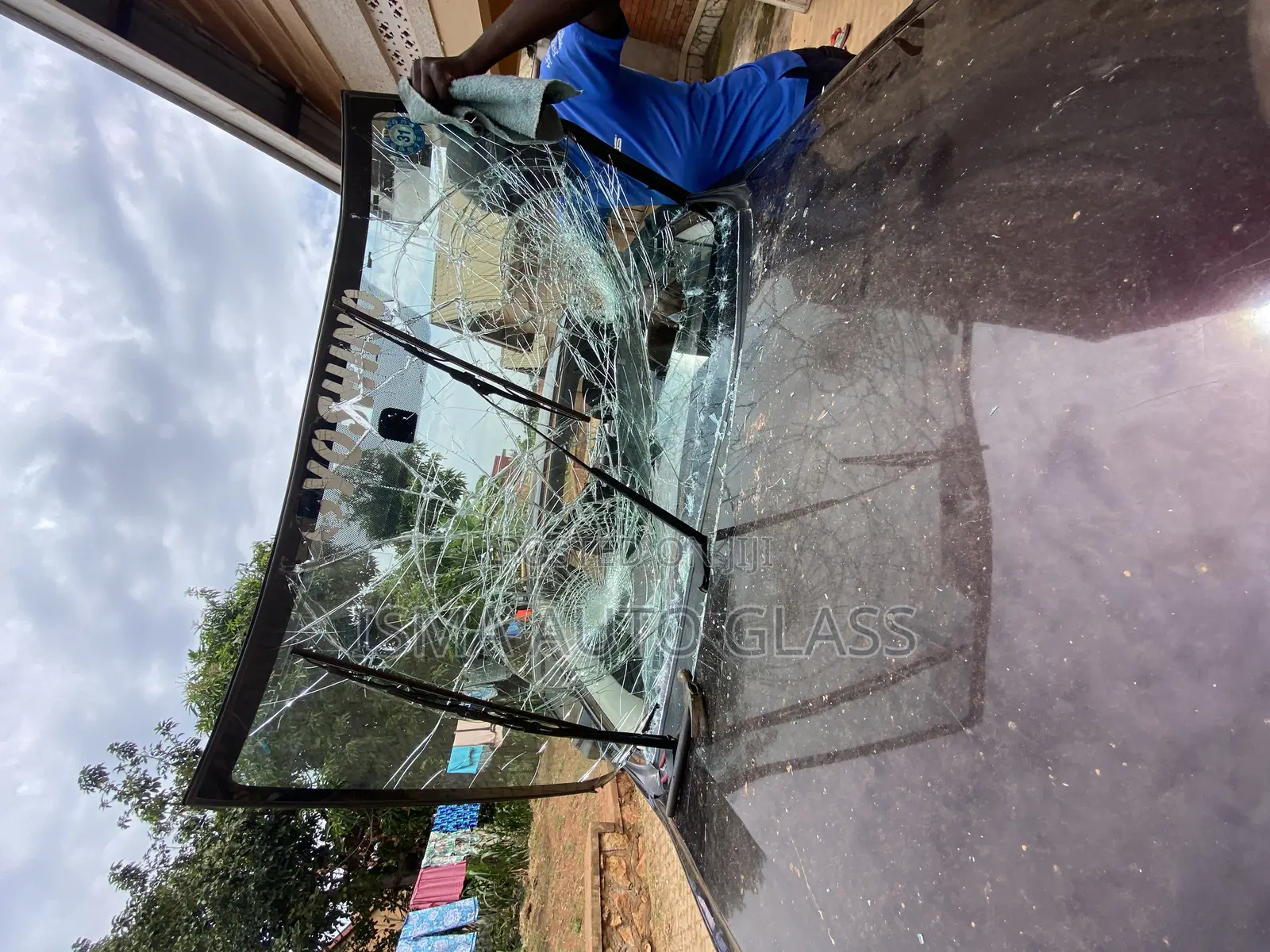 Windscreen Glass Replacement