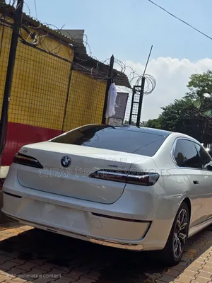 New BMW i7 2024 White