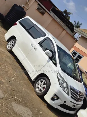 Toyota Alphard 2.4 Petrol AWD 2013 White
