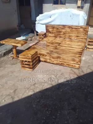 Pallet Bed