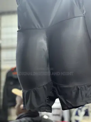 High Waist Hips and Bums