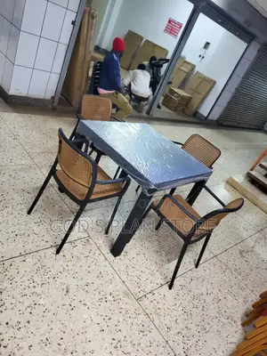 Restaurant Plastic Table and Chairs