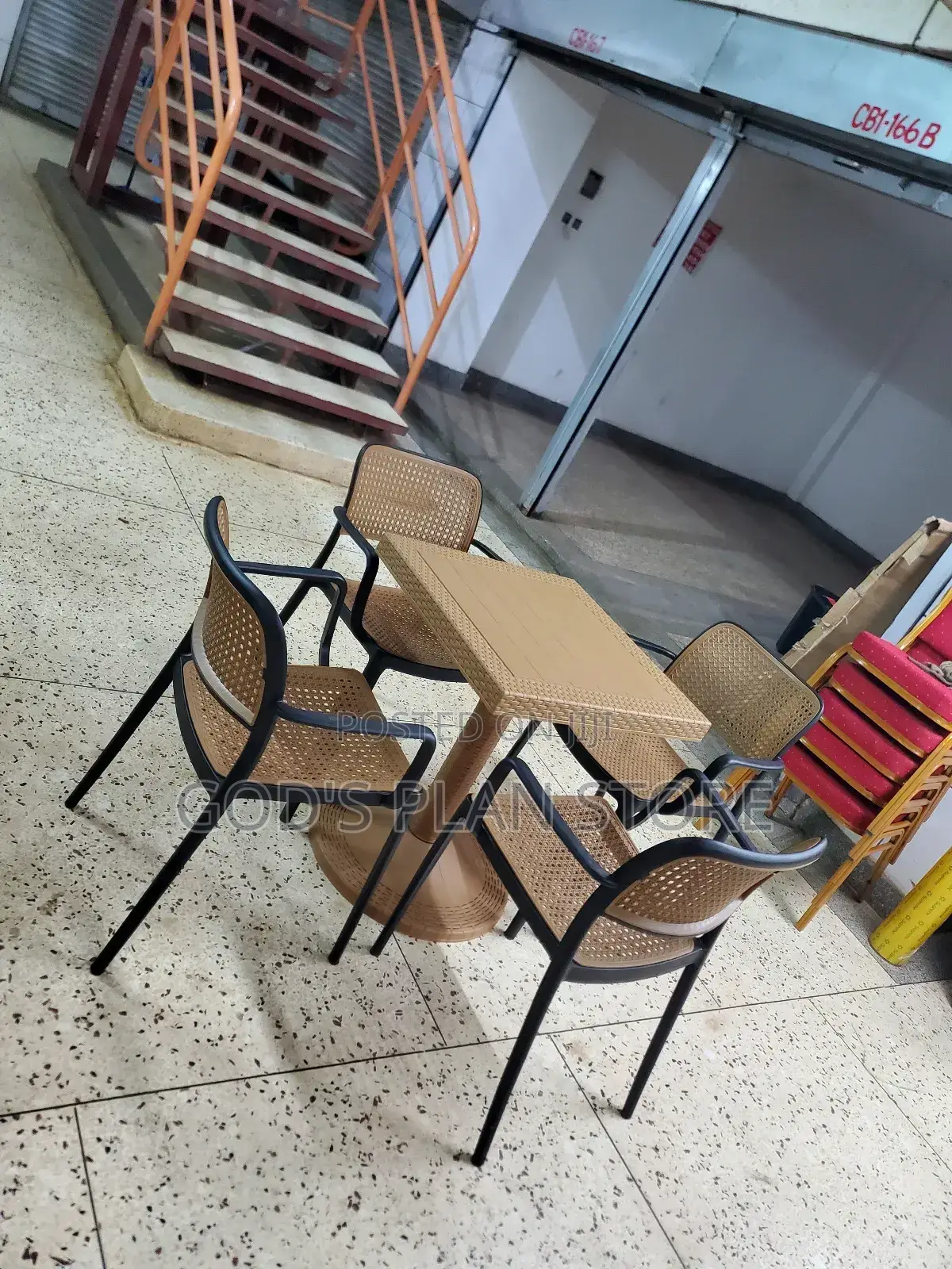 Ratten Plastic Table and Yz2308 for Bar