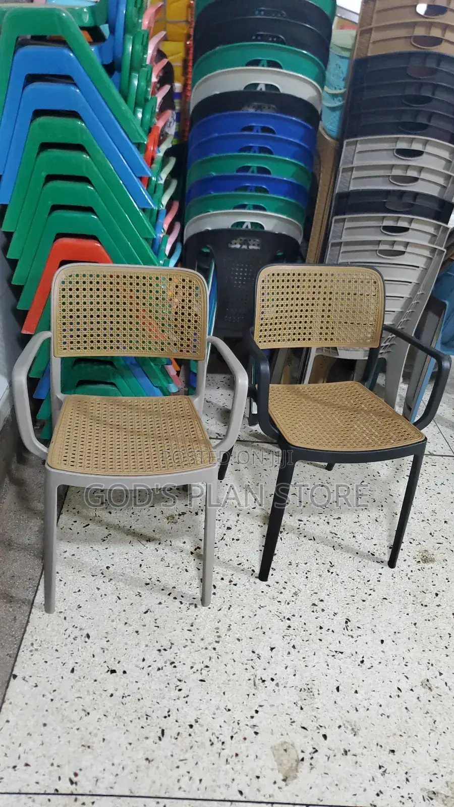 Gray and Black Yz2308 Plastic Chairs