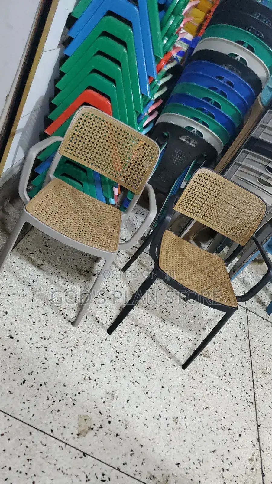 Gray and Black Yz2308 Plastic Chairs