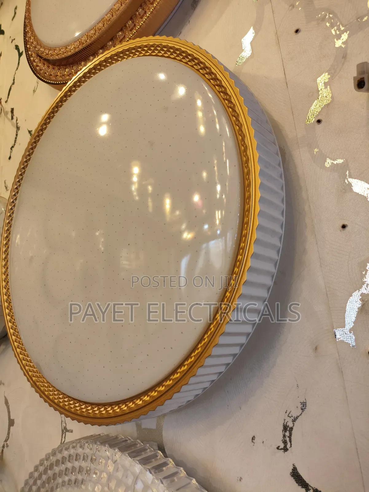 Big Led Ceiling Light With Multiple Colours
