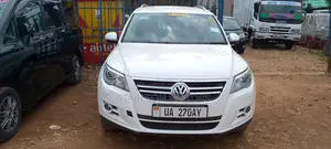 Volkswagen Tiguan S Automatic 2011 White