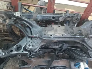 Suspension/Cross Member for Toyota Premio Ordinary.