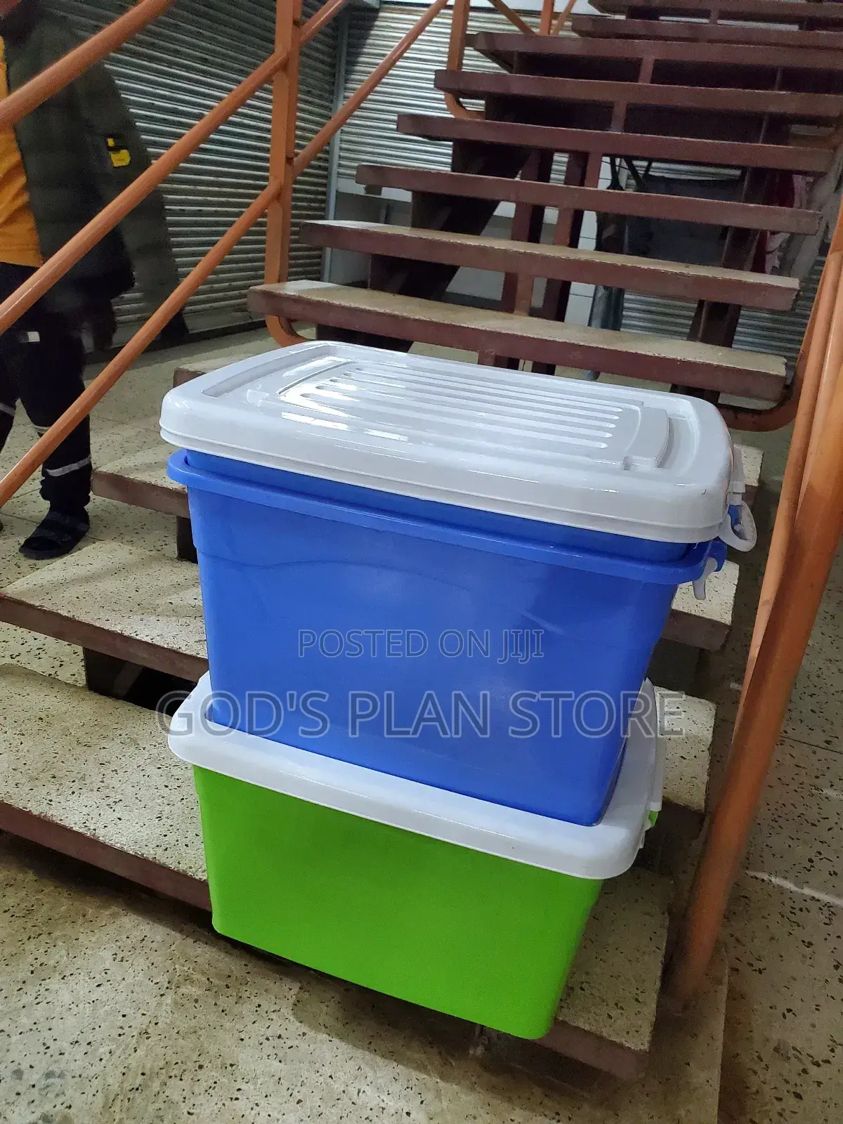 Blue Tongyong Plastic Storage Boxes