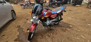Bajaj Boxer 125 2024 Red