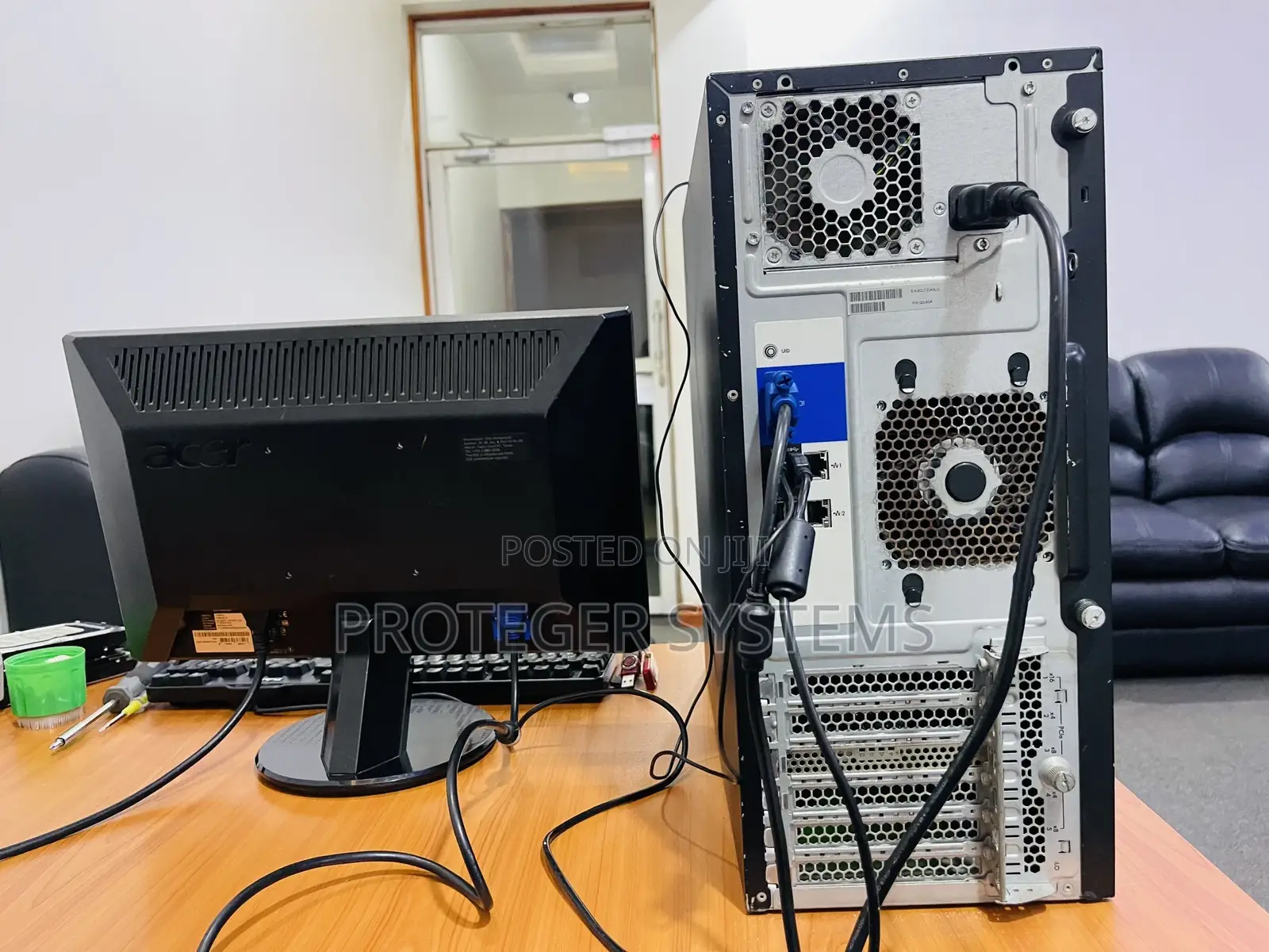 Server HP ProLiant ML 16GB Intel Xeon HDD+SSD 1T